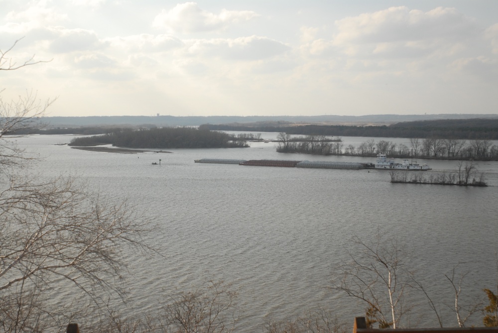 Navigation season begins on the upper Mississippi River