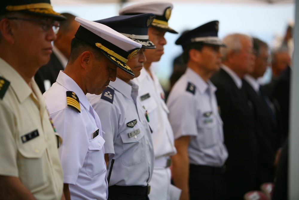 Iwo Jima veterans return to sacred ground