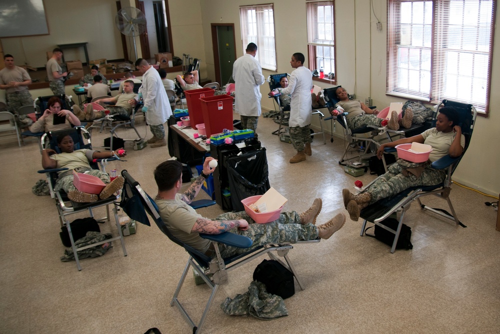 Soldiers save lives through donation
