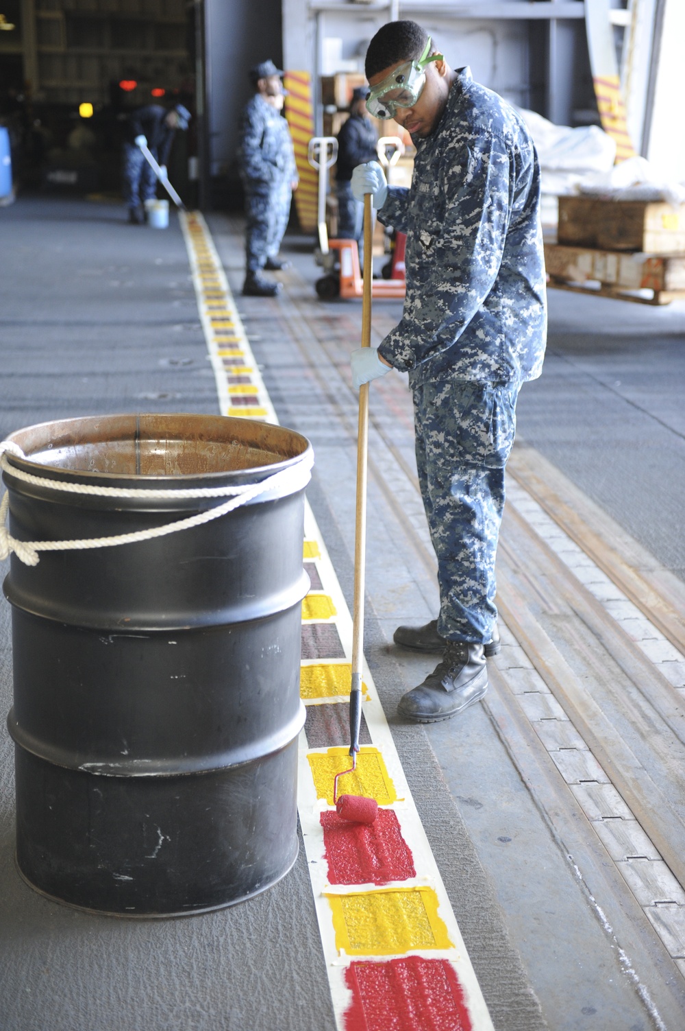 DVIDS - Images - USS Nimitz touches-up the hangar bay [Image 3 of 6]