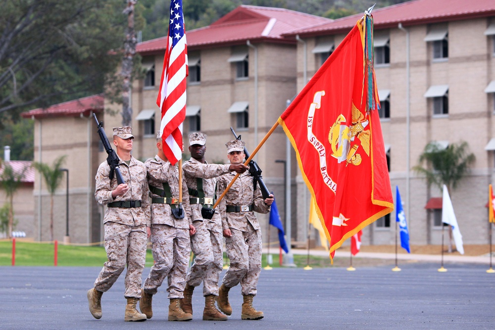 1st Supply Battalion welcomes new commanding officer