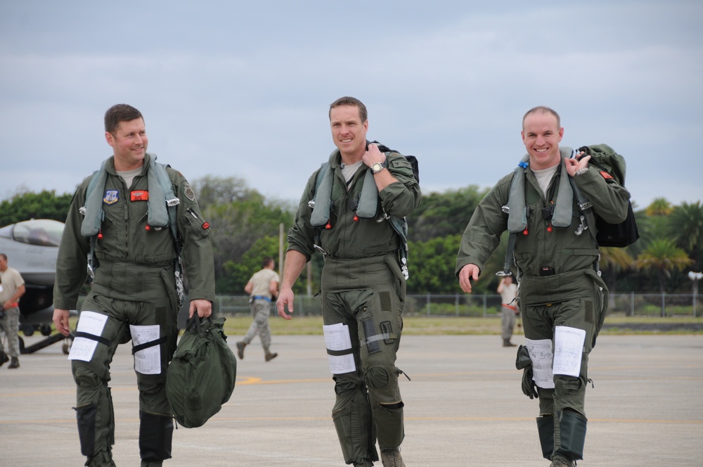 Snowy mountains to tropical paradise- 173rd Fighter Wing flies in Hawaii