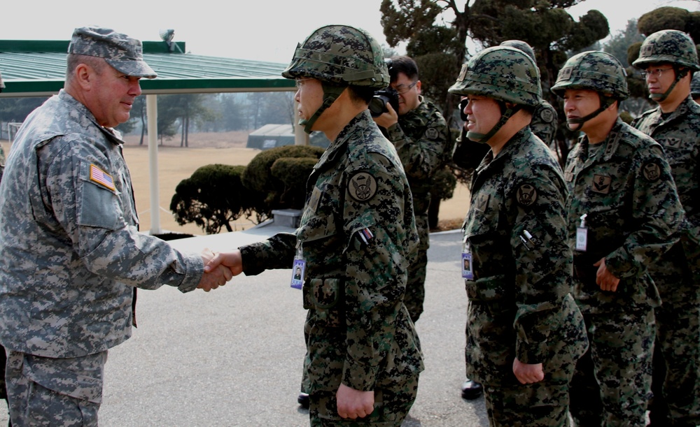 Army National Guard director visits Korean Special Warfare Command