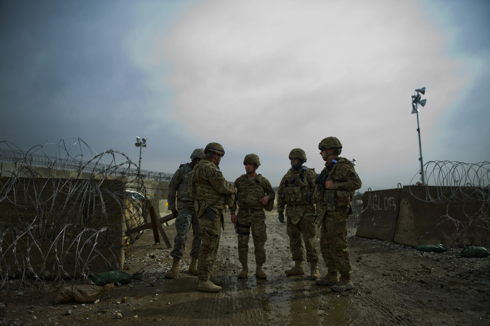 AFCENT command chief visits his airmen