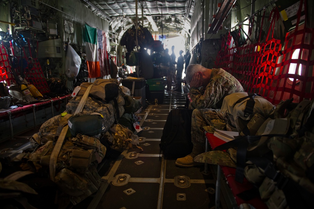 AFCENT command chief visits his airmen