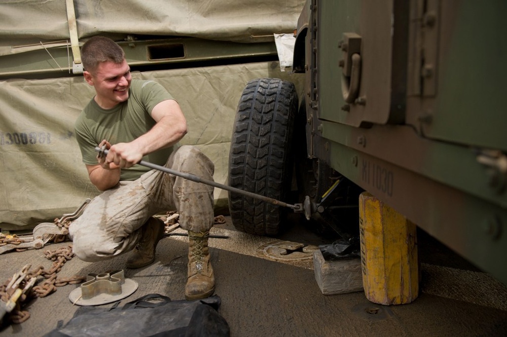 Marines in Bahrain maintain equipment