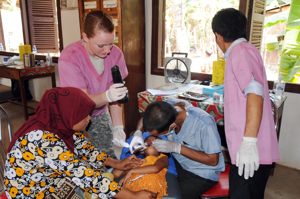 116th provides medical care to Cambodians