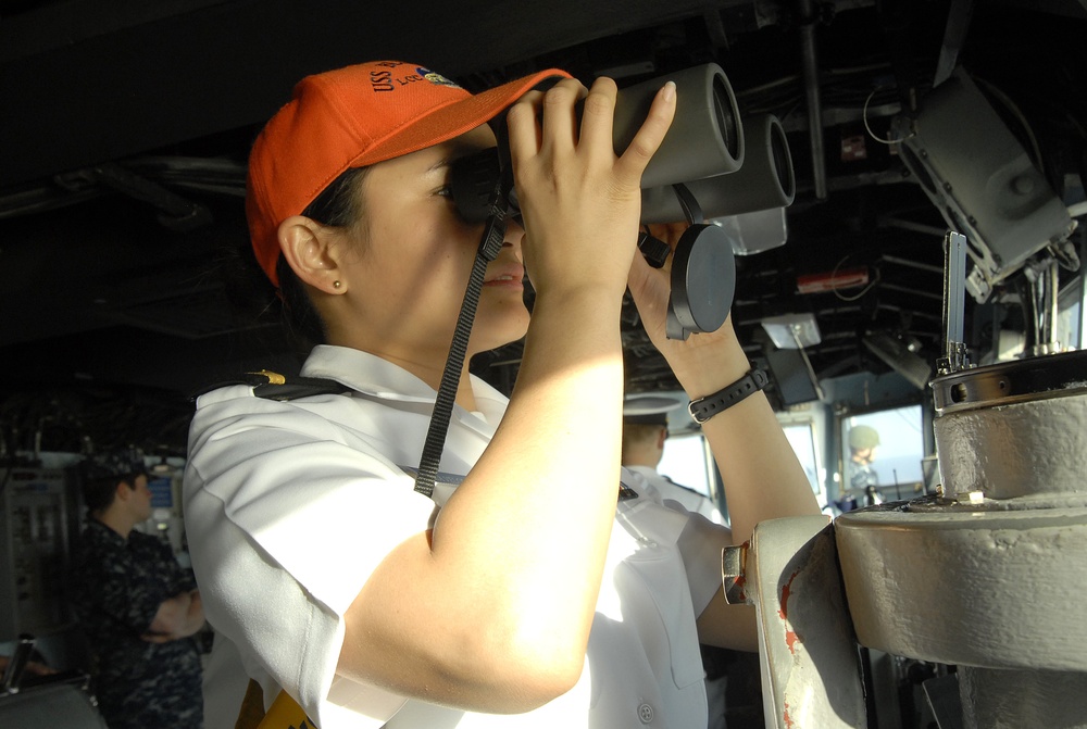USS Blue Ridge arrives in Manila