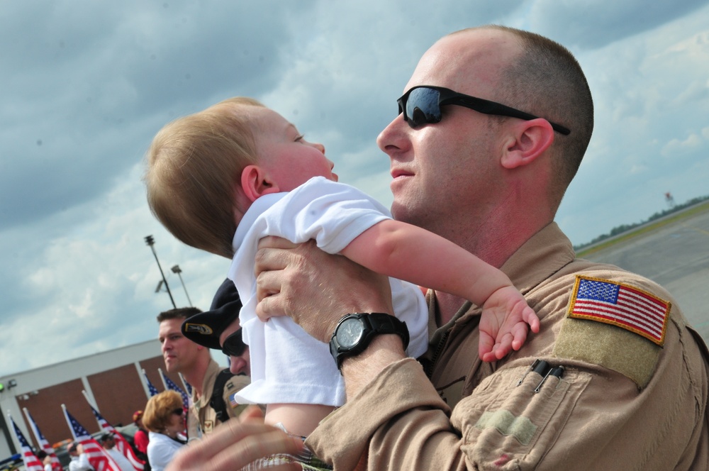 Airmen return to Charlotte