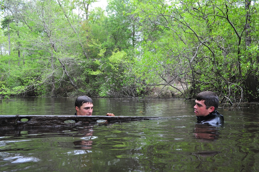 Underwater Construction Team