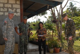 Philippine community, U.S. Marines work shoulder-to-shoulder to break ground at local school