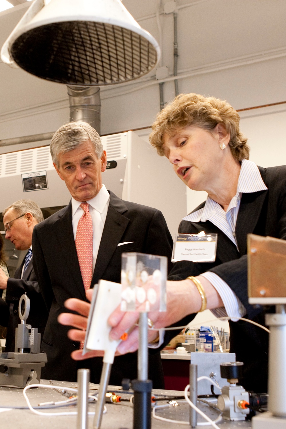 Army secretary sees science behind the soldier at Natick labs