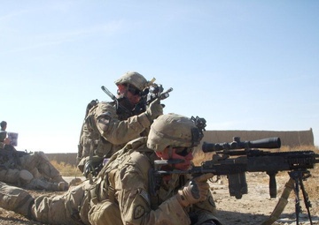 Cavalry non-commissioned officer inspires soldiers during combat
