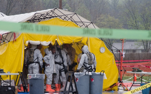 Missouri Guard soldiers and airmen participate in exercise evaluation