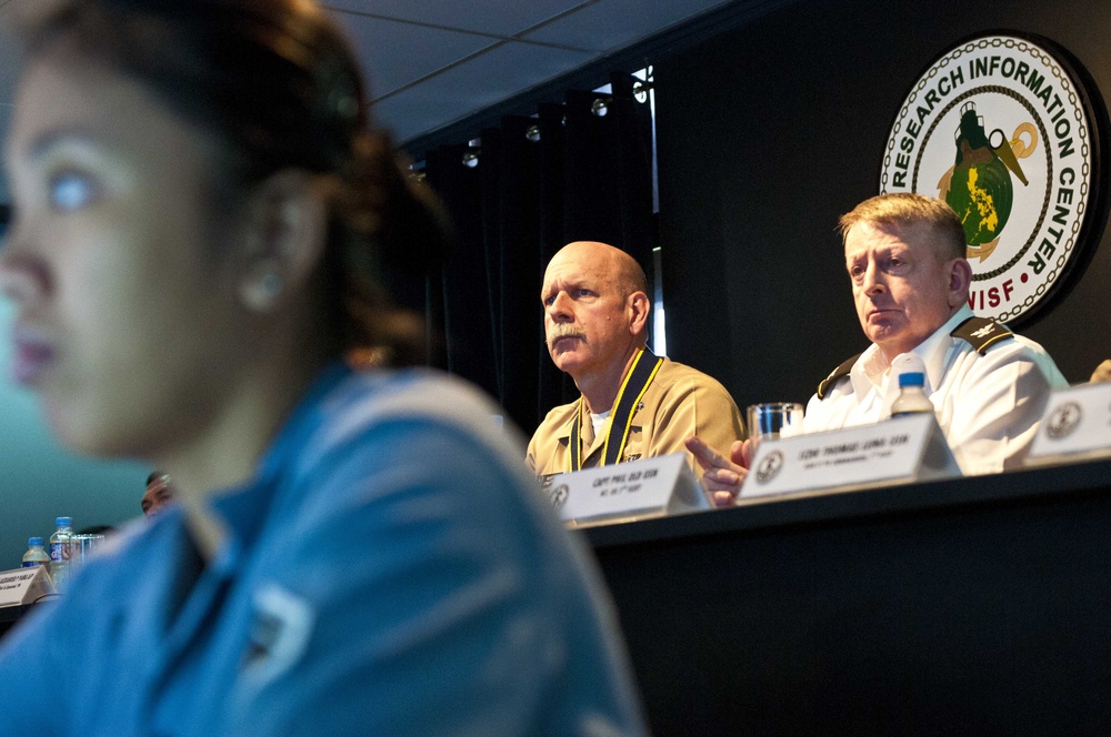 Vice Adm. Scott Swift visits Maritime Research Information Center at Naval Station Jose Francisco