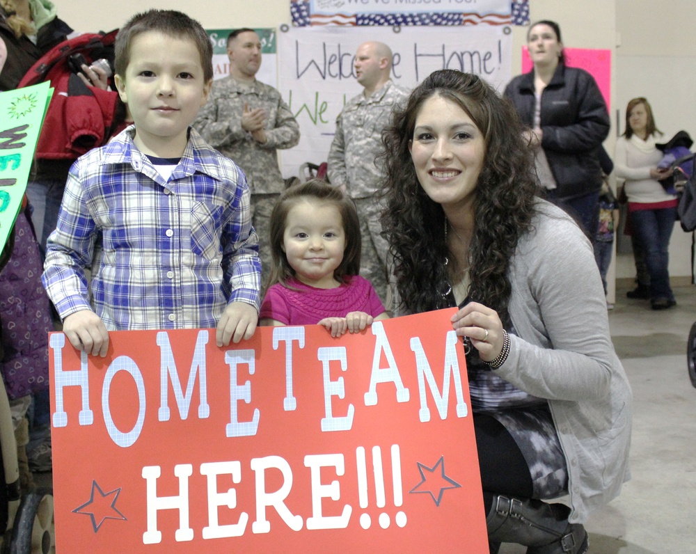 Arctic Wolves' soldiers return home from Afghanistan