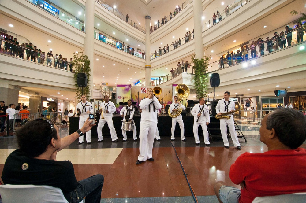 US 7th Fleet Band performs