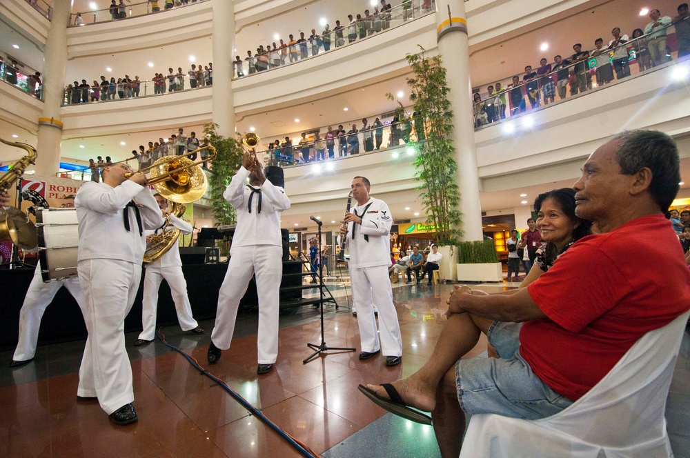 US 7th Fleet Band performs