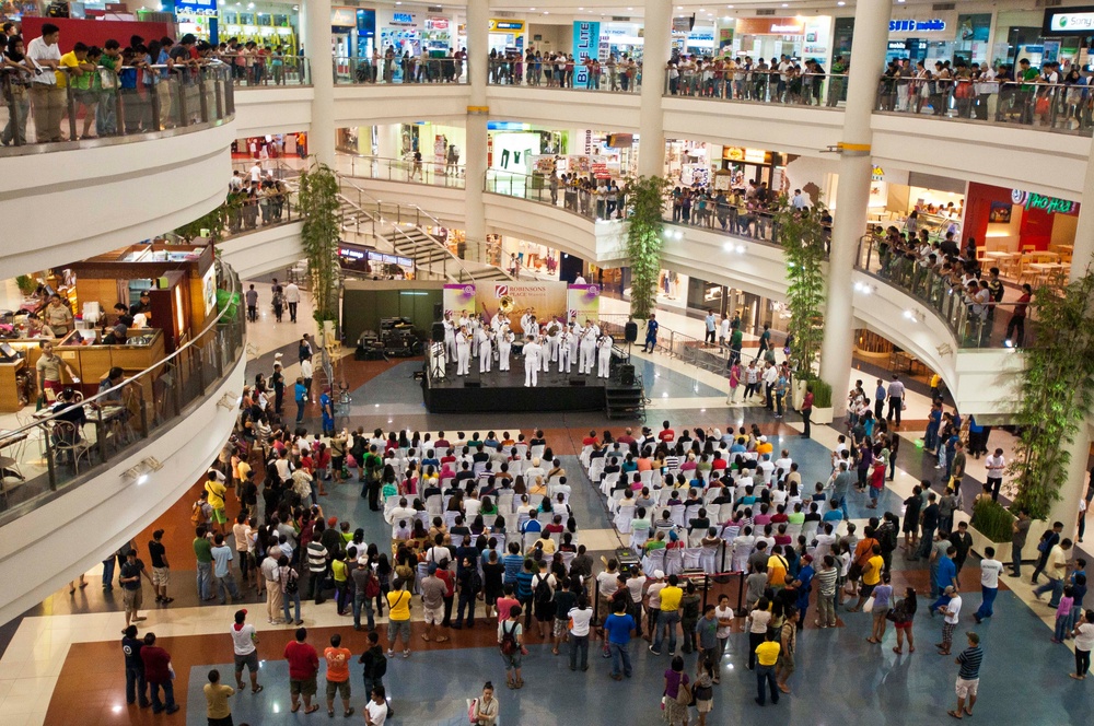 US 7th Fleet Band performs