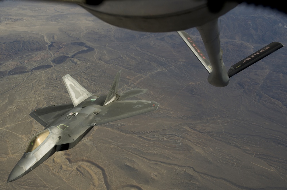 Utah Air National Guard refueling F-22 Raptor and F-16