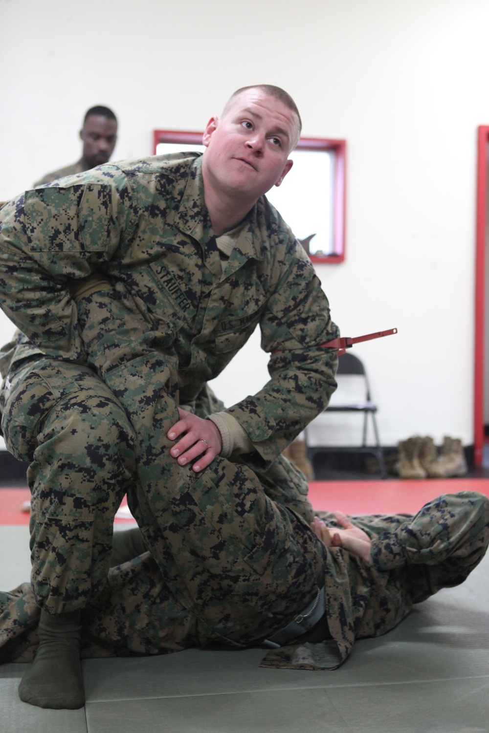 Marines learn to detain, hold enemy prisoners of war