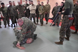 Marines learn to detain, hold enemy prisoners of war