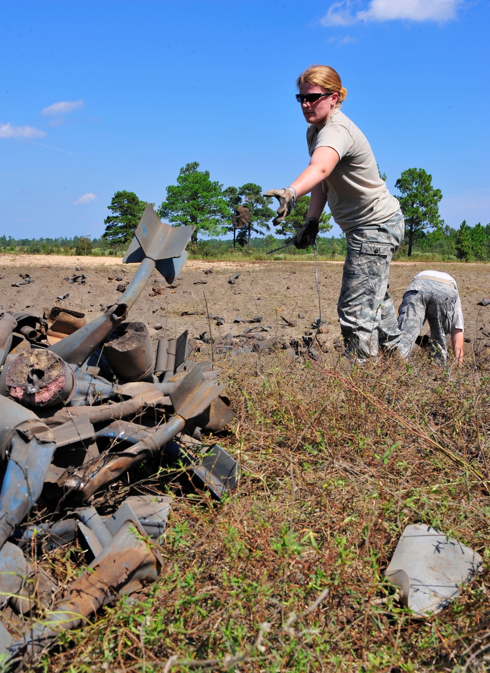 EOD women dispose of threats