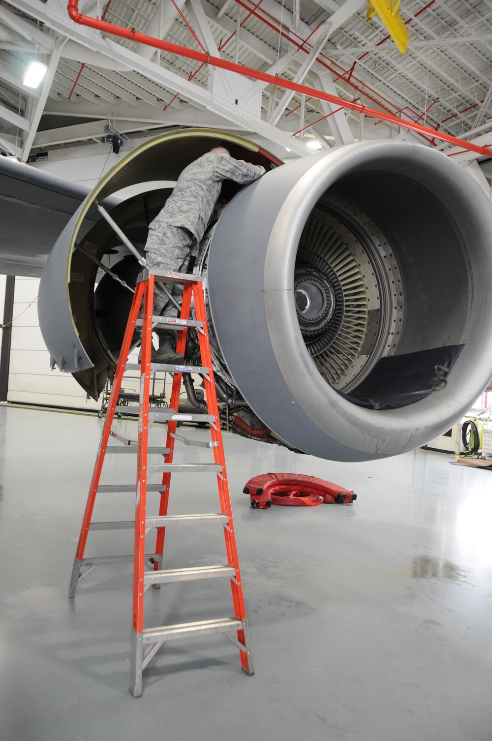 KC-135R engine inspection