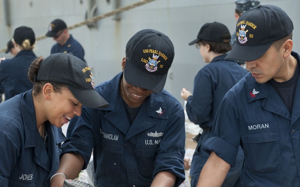 USS Pearl Harbor in Bahrain