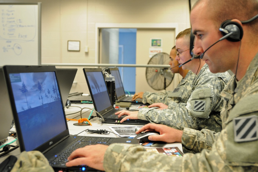 ‘Vanguards’ operate on virtual battlefield to prepare for live-fire control exercise