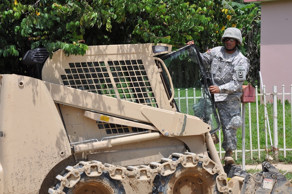 Puerto Rico Army National Guard supports local community