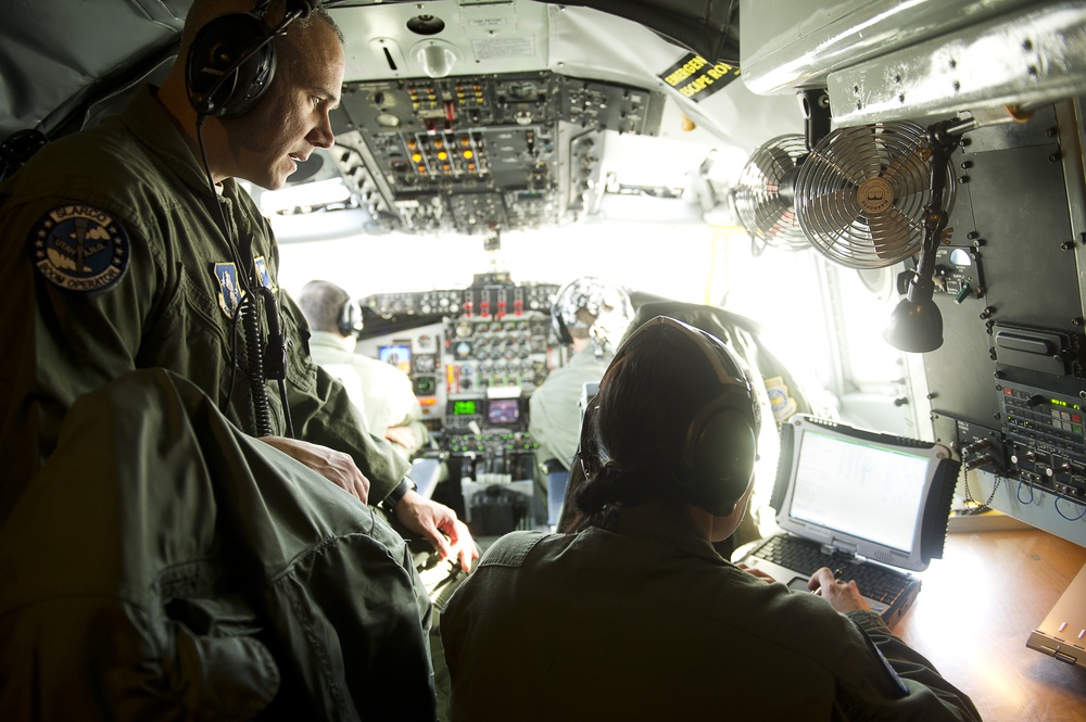 Utah Air National Guard refueling B-52 Stratofortress, 2nd Bomb Wing, Barksdale AFB, La.