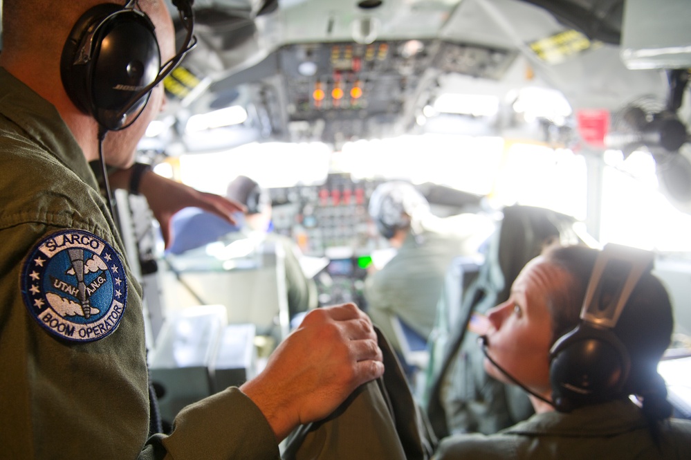 Utah Air National Guard refueling B-52 Stratofortress, 2nd Bomb Wing, Barksdale AFB, La.