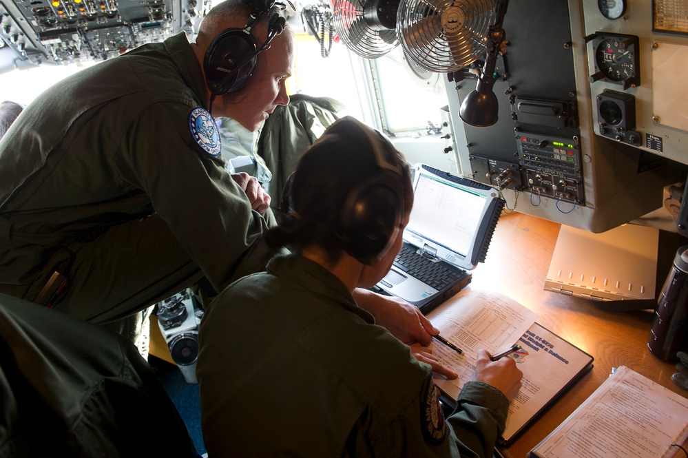 Utah Air National Guard refueling B-52 Stratofortress, 2nd Bomb Wing, Barksdale AFB, La.