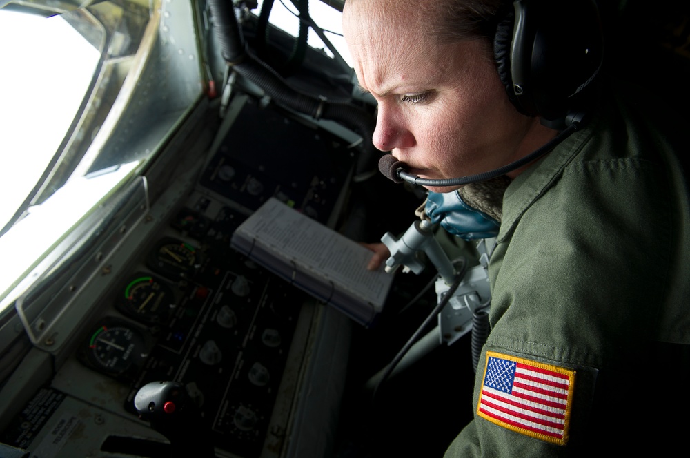 Utah Air National Guard refueling B-52 Stratofortress, 2nd Bomb Wing, Barksdale AFB, La.