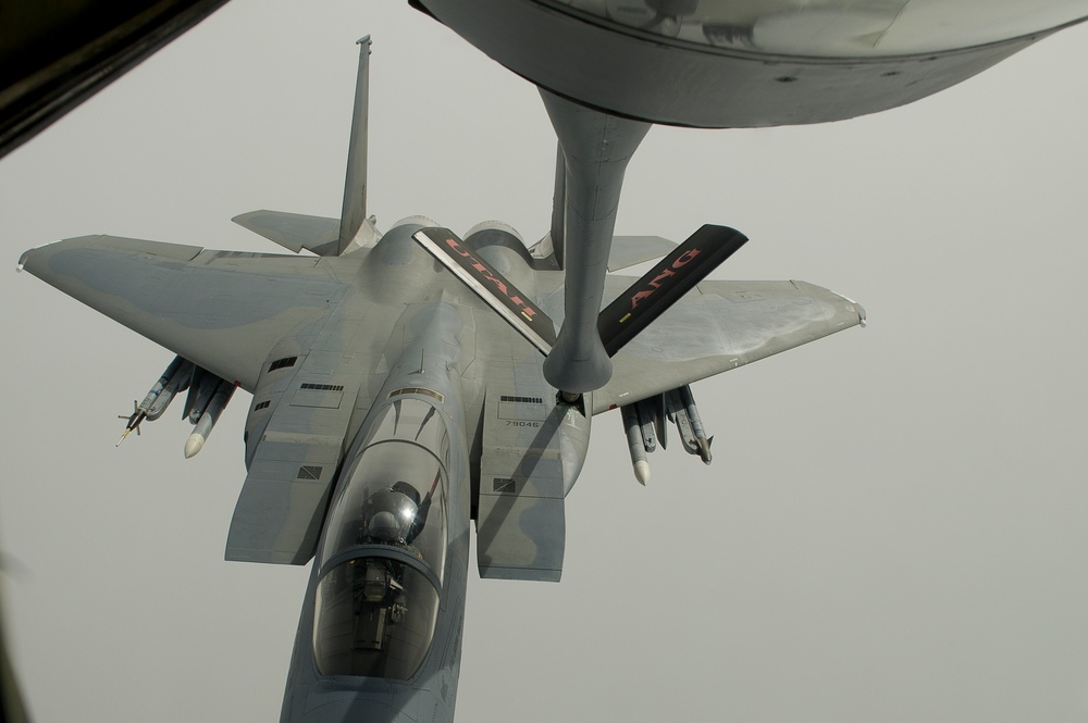 Utah Air National Guard refueling B-52 Stratofortress, 2nd Bomb Wing, Barksdale AFB, La.