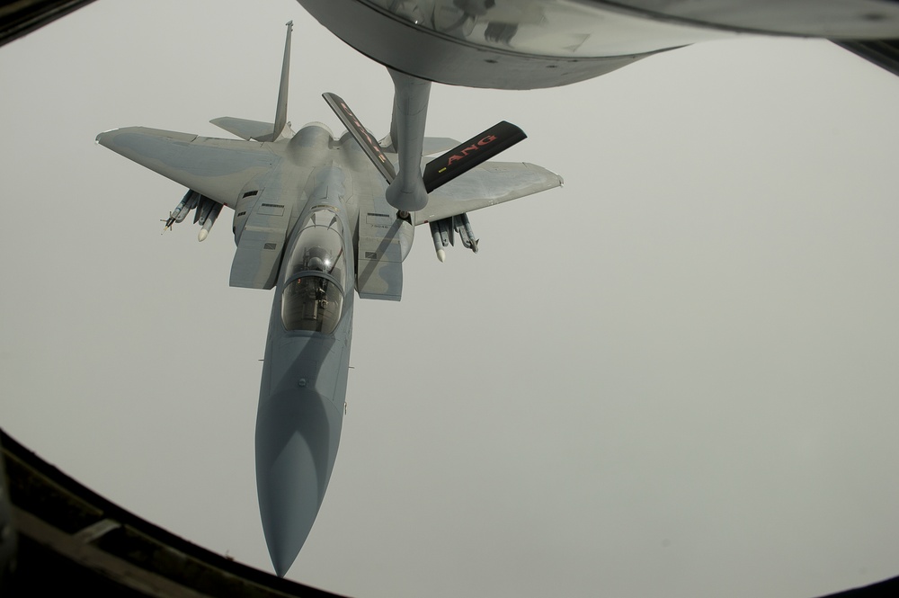 Utah Air National Guard refueling B-52 Stratofortress, 2nd Bomb Wing, Barksdale AFB, La.