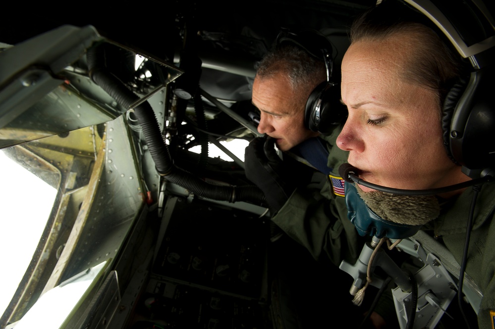 Utah Air National Guard refueling B-52 Stratofortress, 2nd Bomb Wing, Barksdale AFB, La.