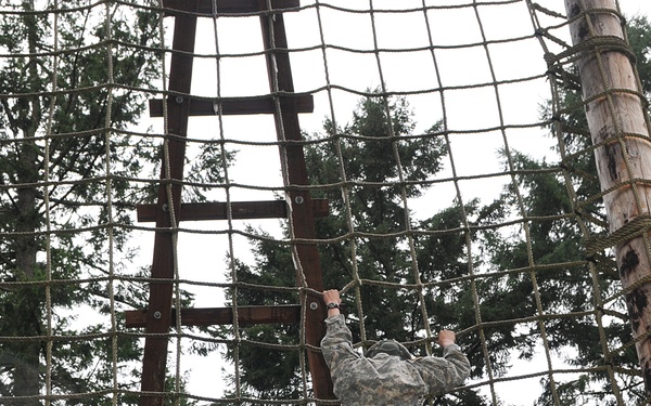Stryker Brigade females strive for spot on Female Engagement Team
