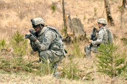 US Army soldiers on alert [Image 3 of 6]