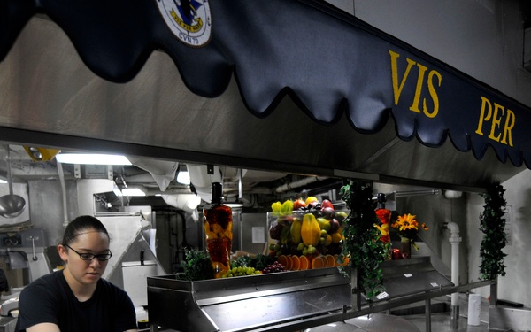 USS Carl Vinson sailors prepare dinner