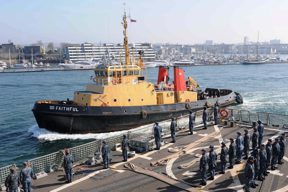 Flag officer sea training aboard USS Forrest Sherman