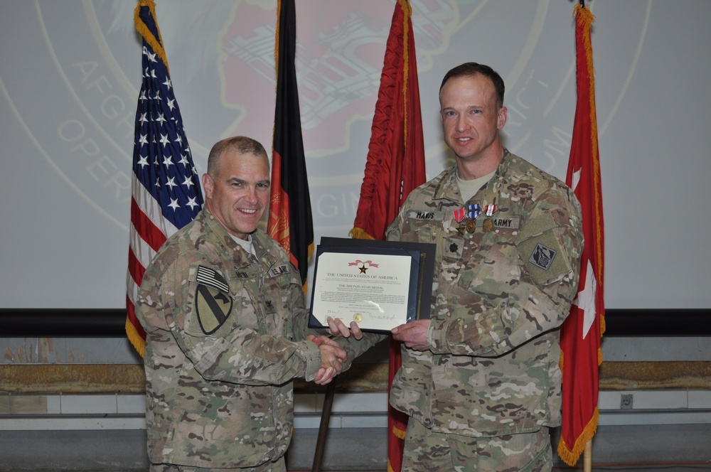 Lt. Col. Brian Manus awarded Bronze Star