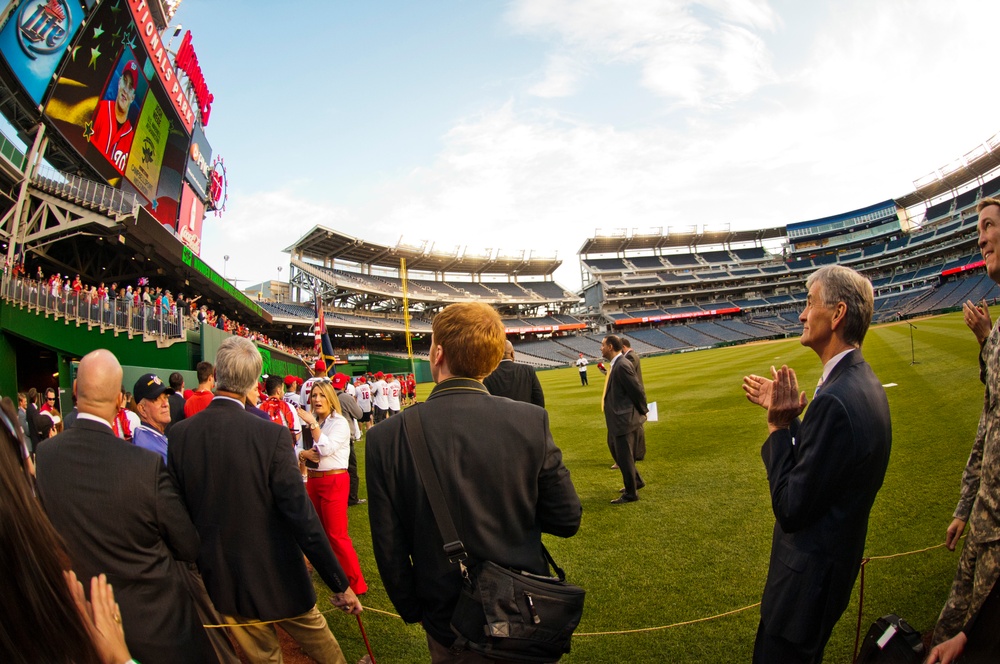 Army Secretary supports the Wounded Warrior Amputee Softball Team