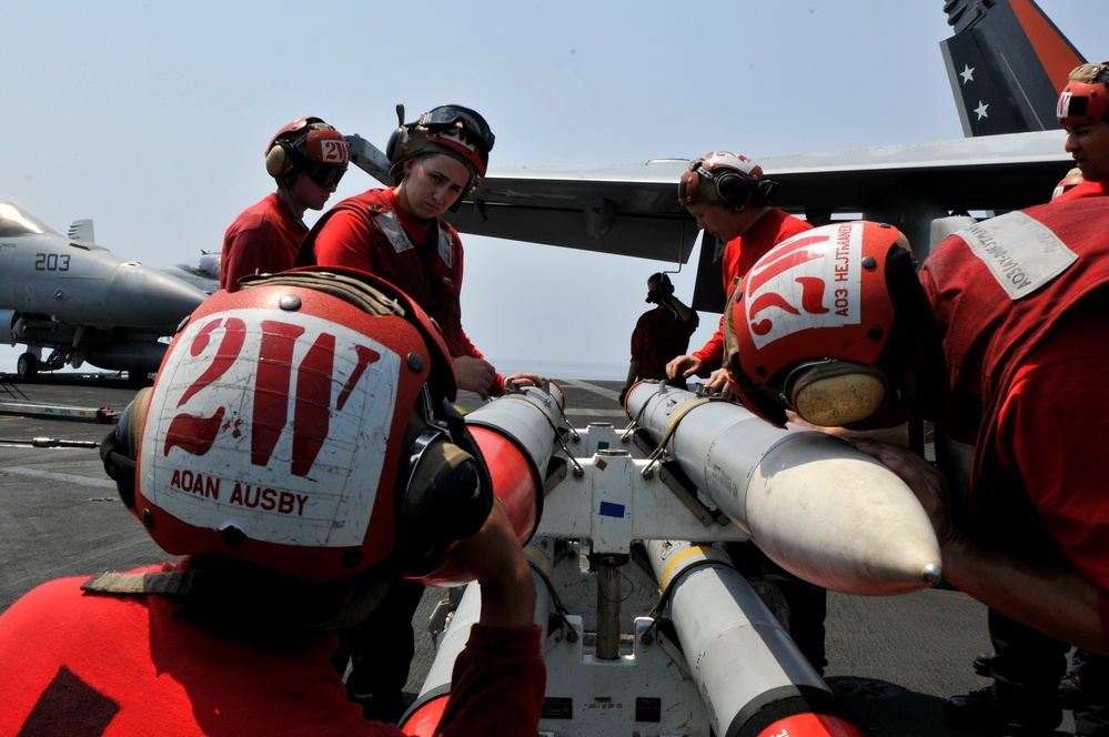 USS Carl Vinson sailors train on flight deck