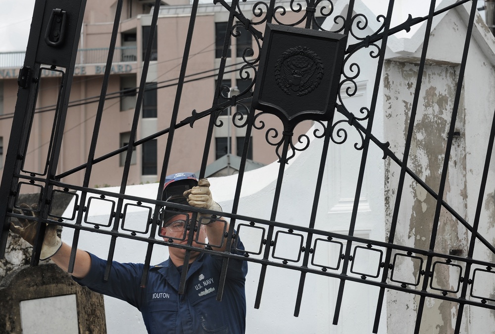 MDSU 2 sailors replace cemetery gate