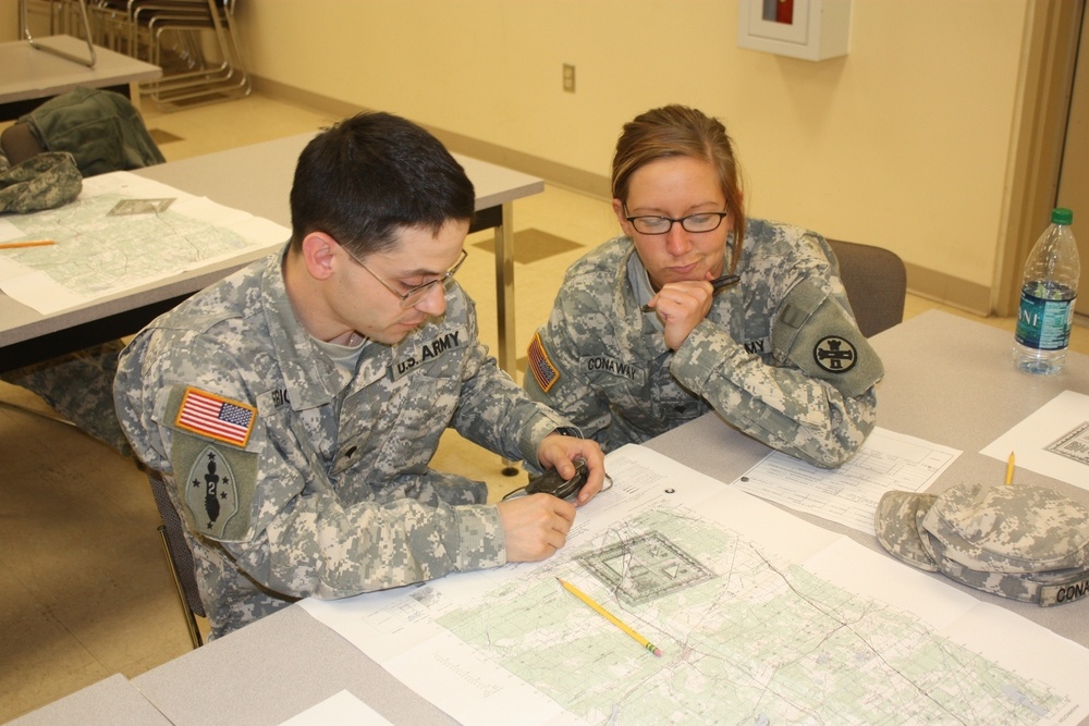 Finding their way National Guard Soldiers train on military map reading