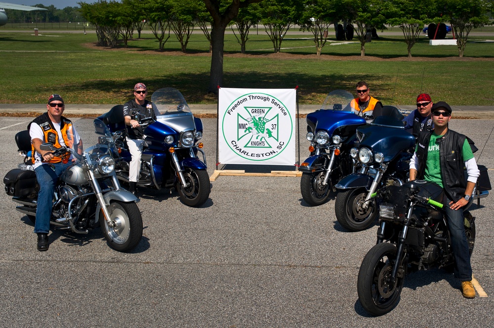 Green Knights: They serve, they ride
