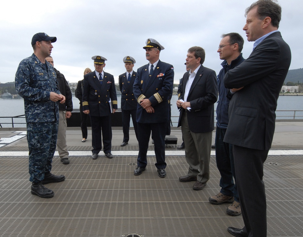 Swift hosts Croatian and US officials