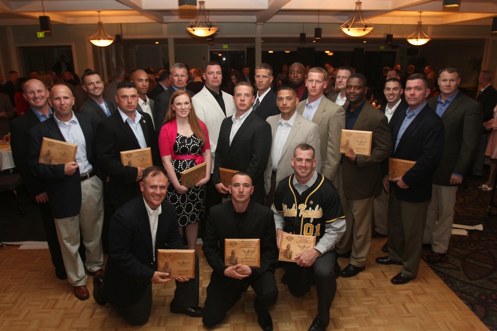 Dinner with winners: Marine Corps Aviation Association celebrates squadrons’ performance